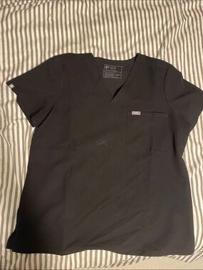 Figs Catarina scrub top